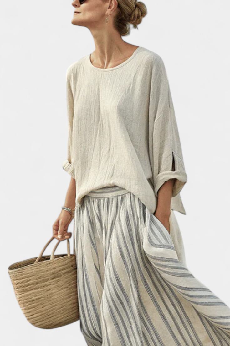 Aurora — Blouse Confortable et Jupe Midi Rayée