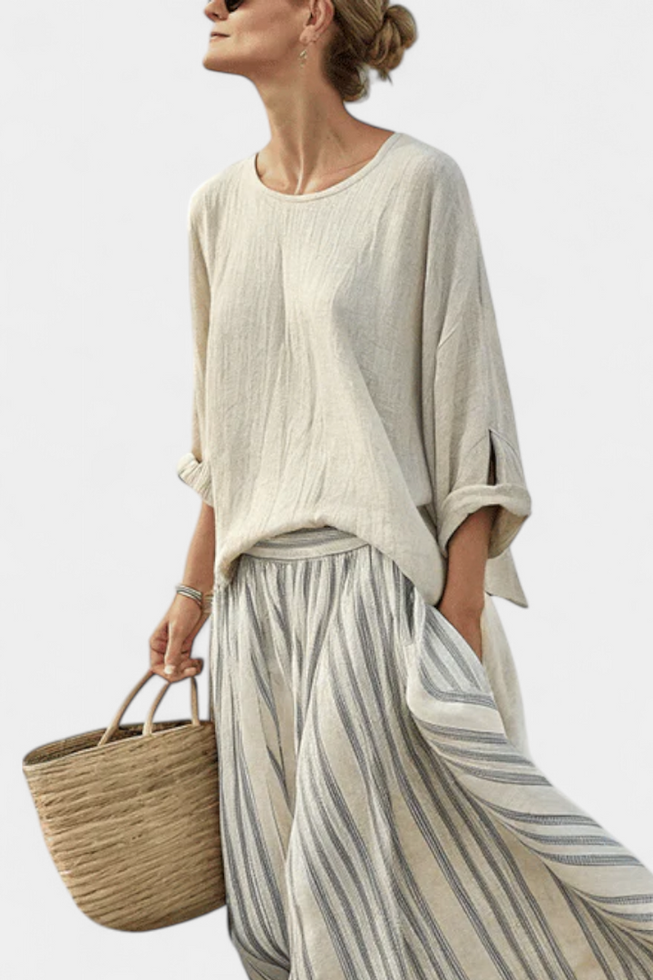Aurora — Blouse Confortable et Jupe Midi Rayée
