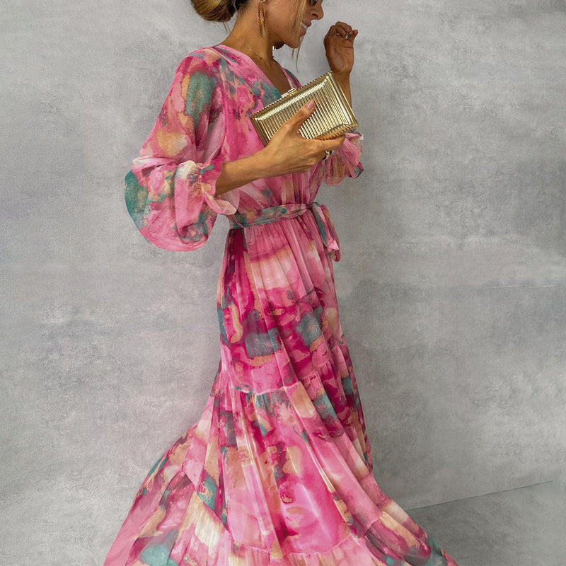 ZOEY | Robe Fleurie Vibrante avec Silhouette Étagée Flatteuse