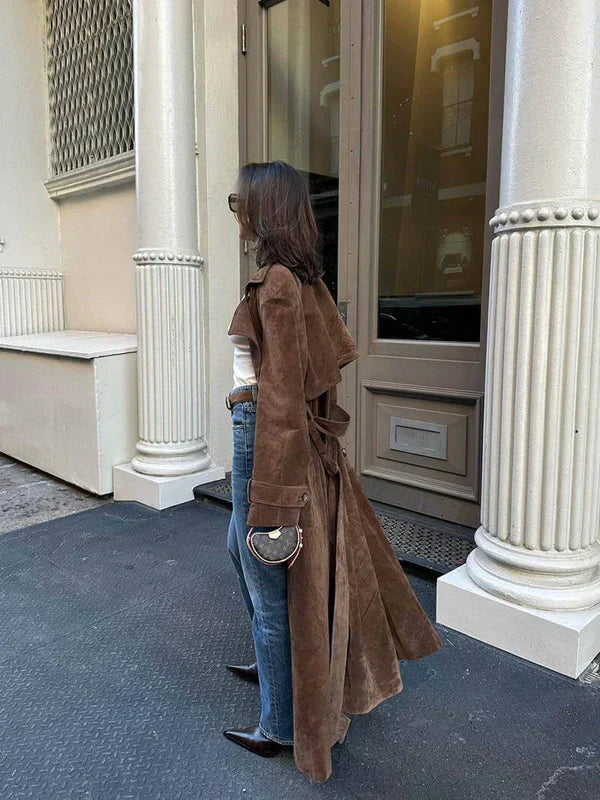 DELACROIX | LE TRENCH CHIC EN DAIM DOUX